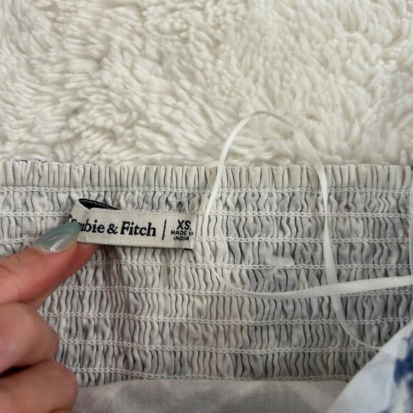 Abercrombie & Fitch Top Womens Floral Puff Sleeve Smocked Crop Size XS - Picture 5 of 6